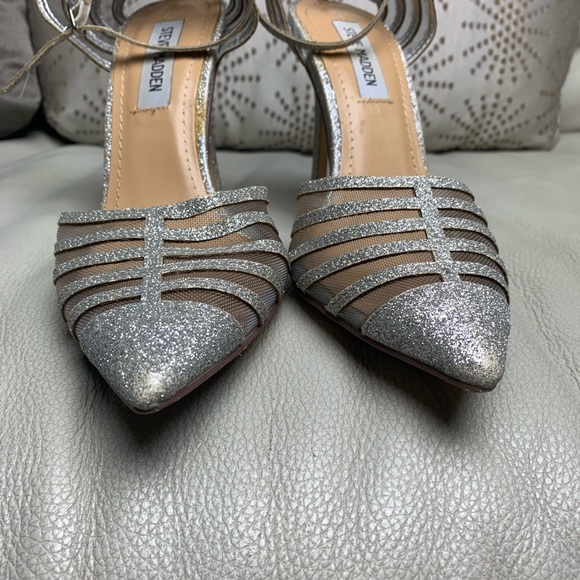 STEVE MADDEN | silver glitter pointed toe heels - Picture 2 of 7